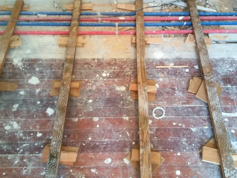 Colocación-tarima-en-Prim