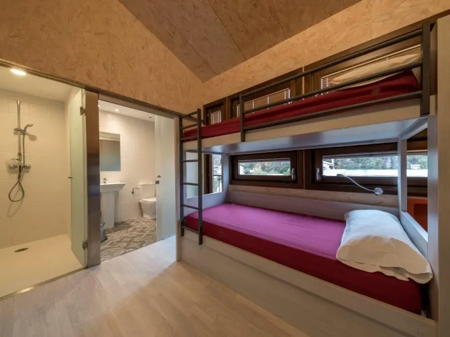 HOSTERIA_LITERA_BAÑO_DUCHA