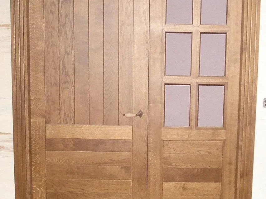 puerta exterior de madera